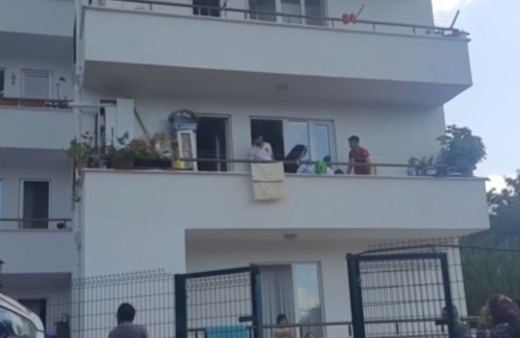 Kocaeli'nde vahşet! Eski eşini öldürdü, oğlu ve kendini silahla yaraladı