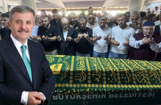 Sakarya'da silahlı saldırıda öldürülen eski Ferizli Belediye Başkanı Ahmet Soğuk'un cenazesi defnedildi