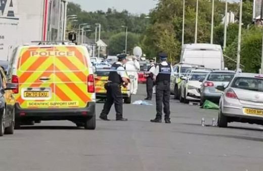 İngiltere'deki bıçaklı saldırıda 2 çocuk öldü, 9 kişi yaralandı