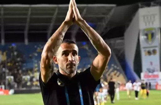 Mehmet Topal'ın takımı ilk derbi maçında gülen taraf oldu