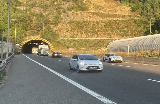 Bolu Dağı geçişinin İstanbul istikameti trafiğe kapatıldı