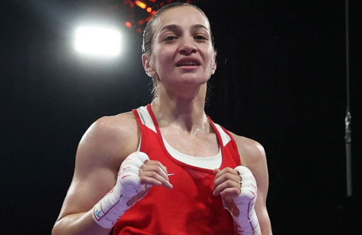 Buse Naz Çakıroğlu çeyrek finalde