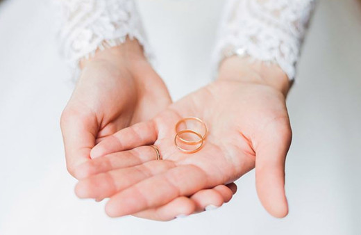 Evlilik yaşının düşürülmesi isteniyor! Ülkede tartışmalar başladı