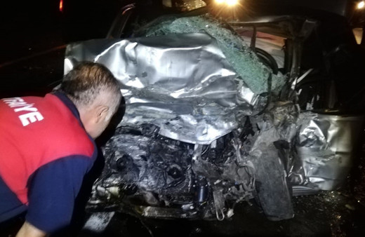 Kütahya'da düğün dönüşü feci kaza! Yeni evlenen imam ve eşi hayatını kaybetti