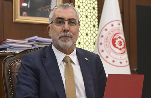Bakan Vedat Işıkhan'dan belediye borçlarına ilişkin yeni açıklama