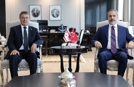 Fidan, KKTC Başbakanı Üstel ile görüştü