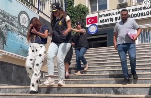 Evlere girip 750 bin TL değerinde ziynet eşyası çaldılar, kendilerini böyle gizlediler! İçlerinden biri tutuklandı