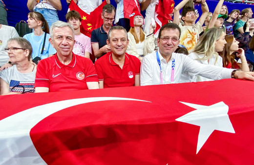 Mansur Yavaş mı Ekrem İmamoğlu mu aday olacak? Özgür Özel'in rolü belli oldu