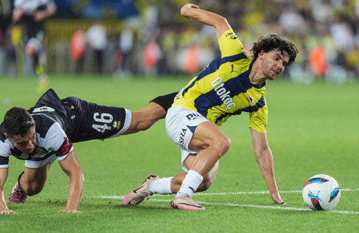 Fenerbahçe'de Ferdi Kadıoğlu'ndan transfer kararı! Kalacak mı gidecek mi? İngiliz ekibi kapıda bekliyor...