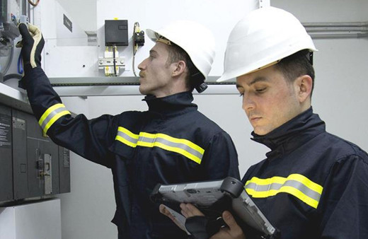 Şanlıurfa'da kaçak elektrik denetimi yapan 2 görevli darp edildi