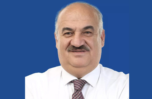 Belediye Başkanı Emrullah Akpunar, partisinden istifa etti