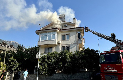 Muğla'da ev sahibinin dairesini yakan kiracı tutuklandı
