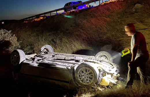 Kırklareli'nde şarampole devrilen otomobildeki 1 kişi öldü, 3 kişi yaralandı