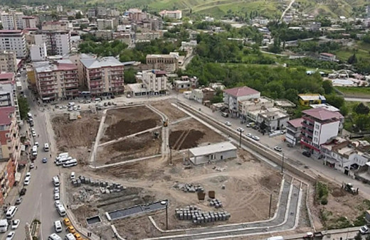 DEM Partili belediye, Silvan'da meydana isyancı liderin kızının ismini verdi