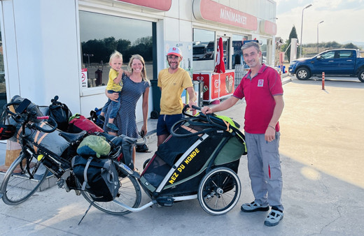 Belçikalı turistler köy muhtarına misafir oldu: "Türk insanı mükemmel"