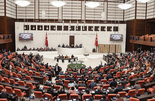 TBMM'de sandalye dağılımı değişti