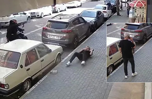 Kaldırımda telefonla konuşan adam dehşeti yaşadı! Avcılar'da silahlı saldırı anı kamerada