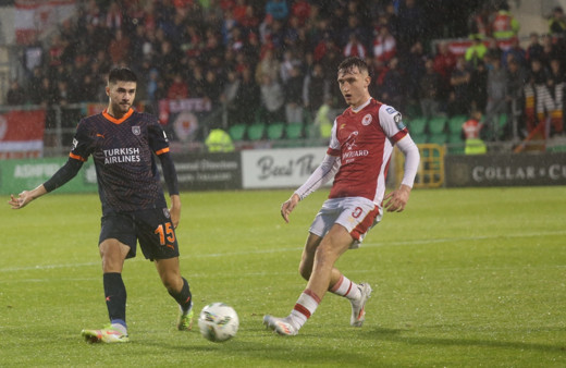 Başakşehir İrlanda'dan avantajlı döndü