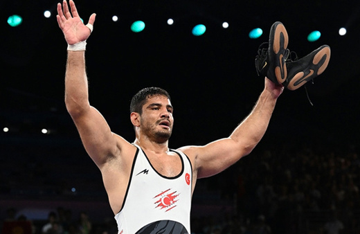 Olimpiyat şampiyonu milli güreşçi Taha Akgül'ün mutlu günü