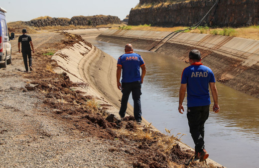 8 yaşındaki Narin'den haber yok! Araçlar, samanlıklar, boş evler arandı, Diyarbakır Valiliği'nden açıklama geldi