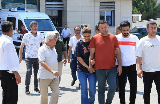 Alanya'da otelde başına baca kapağı düşen kadın hastanede yaşamını yitirdi