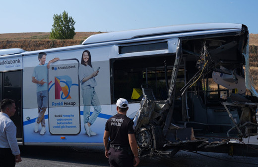 Küçükçekmece'deki metrobüs kazası! Yeni gelişme