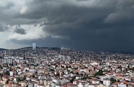 Meteoroloji'den az önce uyarı geldi listede İstanbul'da var! Ani sel, su baskını, yıldırım...