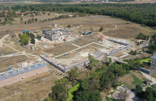 Fatih Sultan Mehmet'in Edirne Sarayı rıhtımı gün yüzüne çıkıyor