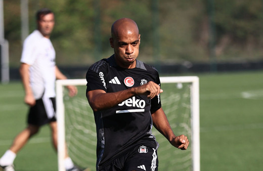 Beşiktaş'ın yeni transferi Joao Mario, ilk antrenmanına çıktı