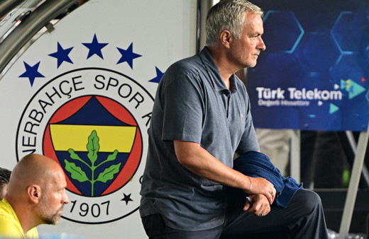 Fenerbahçe'de Jose Mourinho kararını verdi: O isimler takımda kalacak! Gelen teklif ne olursa olsun...