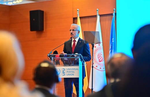 Bakan Uraloğlu: PTT erişim ağı ile dünyayı sarıyor
