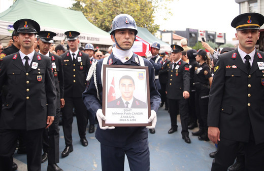 Şehit Jandarma Astsubay Çavuş Çangır, memleketi Sakarya'da son yolculuğuna uğurlandı