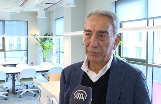 Adnan Polat Galatasaray camiasına birlik ve beraberlik çağrısı yaptı