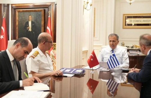 Yunan Sahil Güvenlik botları Türk karasularını ihlal etti