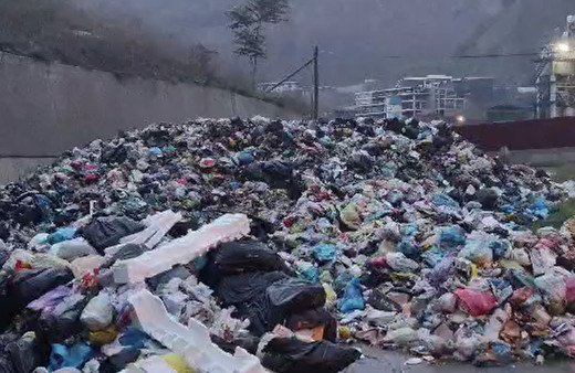 150 ton çöpü yol kenarına döken CHP'li belediyeye  2 milyon 598 bin TL ceza