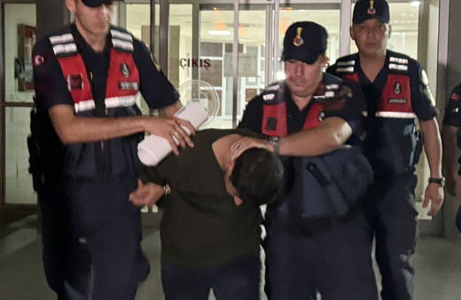 Edirne'de babasını tabancayla vurdu banyoda parçaladı ormanda yaktı dere kenarına attı