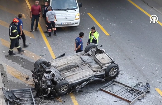 Denizli'de korkunç kaza! Otomobil alt geçide uçtu: Ölü ve yaralılar var