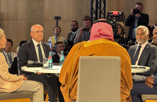 Bakan Şimşek'ten "iş yapmaya ve diyaloğa açığız" mesajı