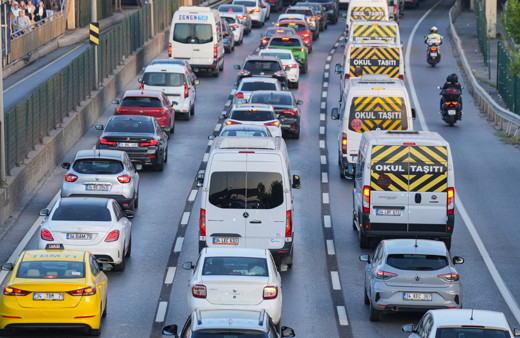İstanbul'da sabah trafik yoğunluğu yaşanıyor
