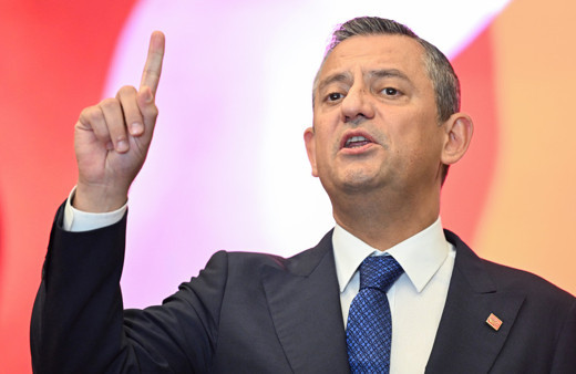 Özgür Özel'den cumhurbaşkanlığı adaylığı açıklaması! Netanyahu'ya tepki: "Alnını karışlarız"