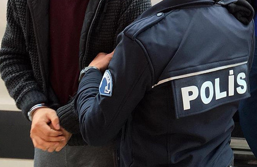 Şüphe üzerine durdurulan kişinin çantasından çıkanlar şaşırttı!