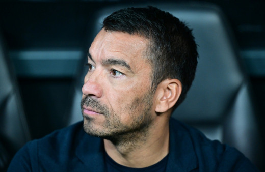 Van Bronckhorst'tan maç sonu açıklama: Biri bunu açıklasın