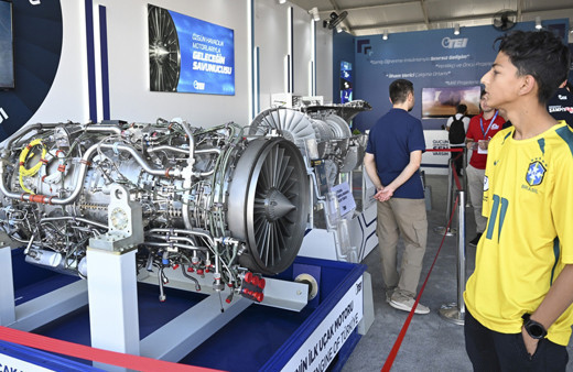 Türkiye'nin ilk milli turbofan uçak motoru TEI-TF6000, TEKNOFEST Adana'da sergileniyor