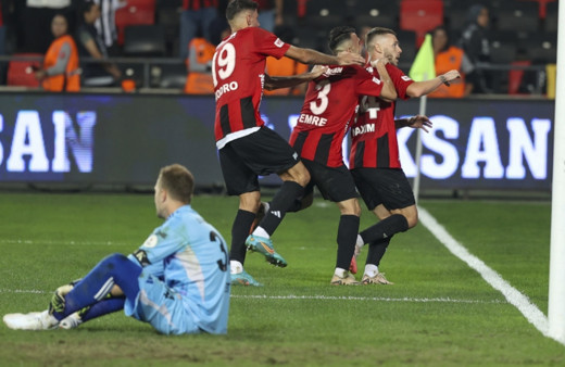 Beşiktaş uzatma dakikalarında yıkıldı