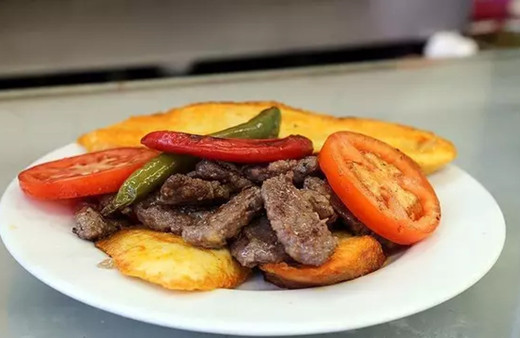 Ünlü köfte zincirinde de domuz eti skandalı!  Köftecinin adı...