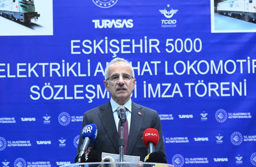 Uraloğlu: 95 adet lokomotifin seri üretimine devam ediyoruz