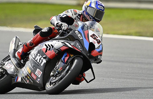 Toprak Razgatlıoğu Portekiz'de Superpole yarışında ikinci oldu metreler kala Bulega'ya geçildi