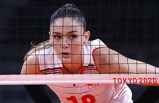 Zehra Güneş'ten Melissa Vargas'a Küba esintili doğum günü sürprizi