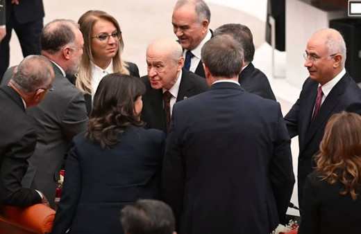 Devlet Bahçeli elini masaya vurdu Öcalan'a seslendi! Şirin Payzın neden rahatsız oldu?