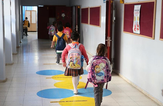 MEB okullara yazı gönderdi, valilik harekete geçti! Bu ilçelerde ders süresi kısaldı